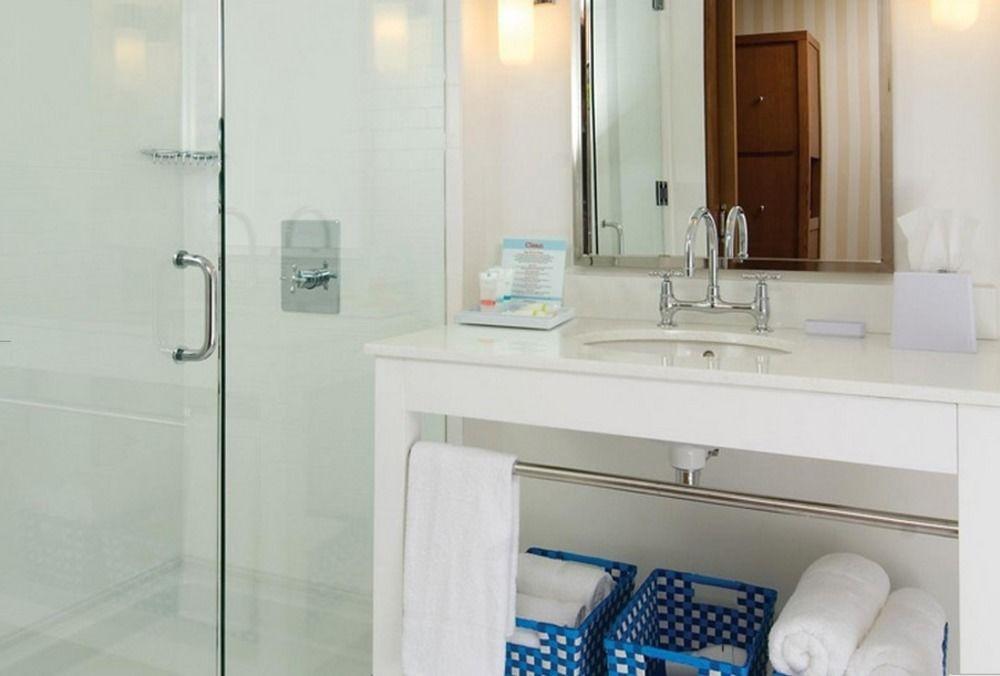 Four Points By Sheraton Мидланд Екстериор снимка